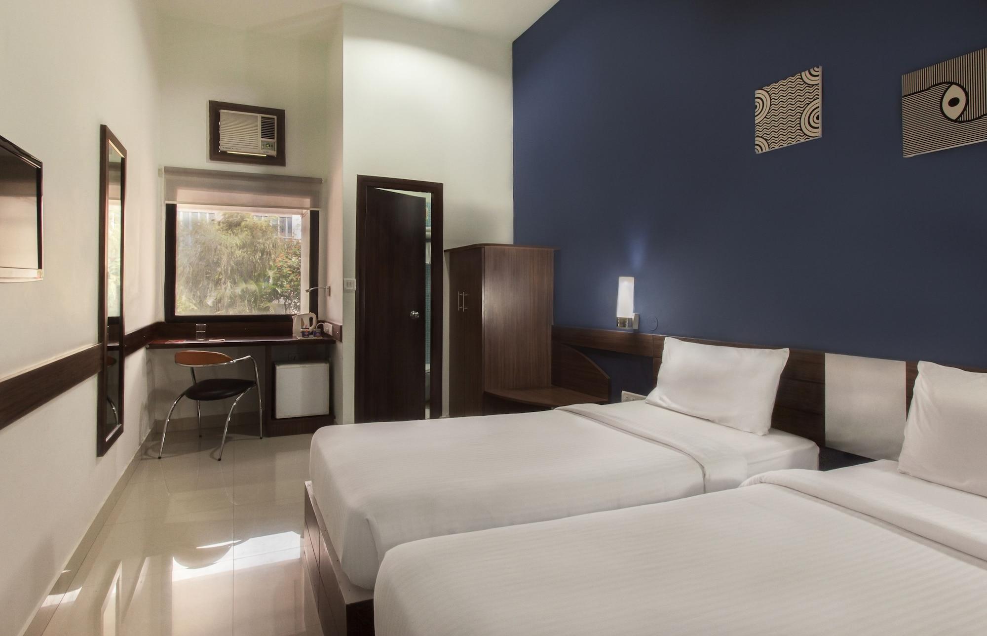 Nashik Hotel Екстериор снимка