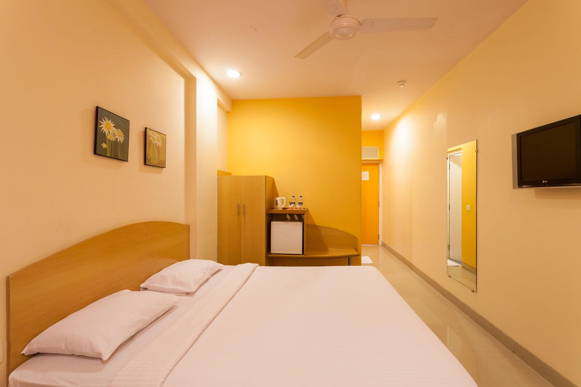 Nashik Hotel Екстериор снимка