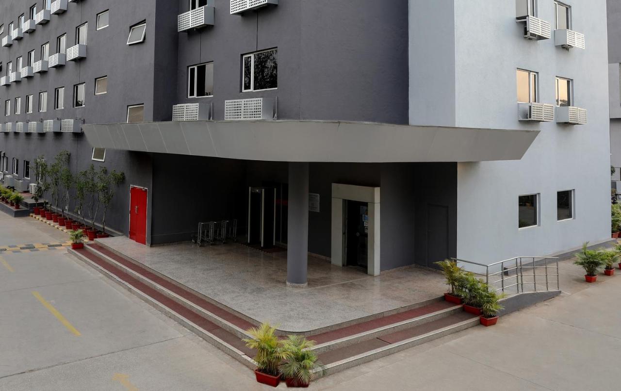 Nashik Hotel Екстериор снимка